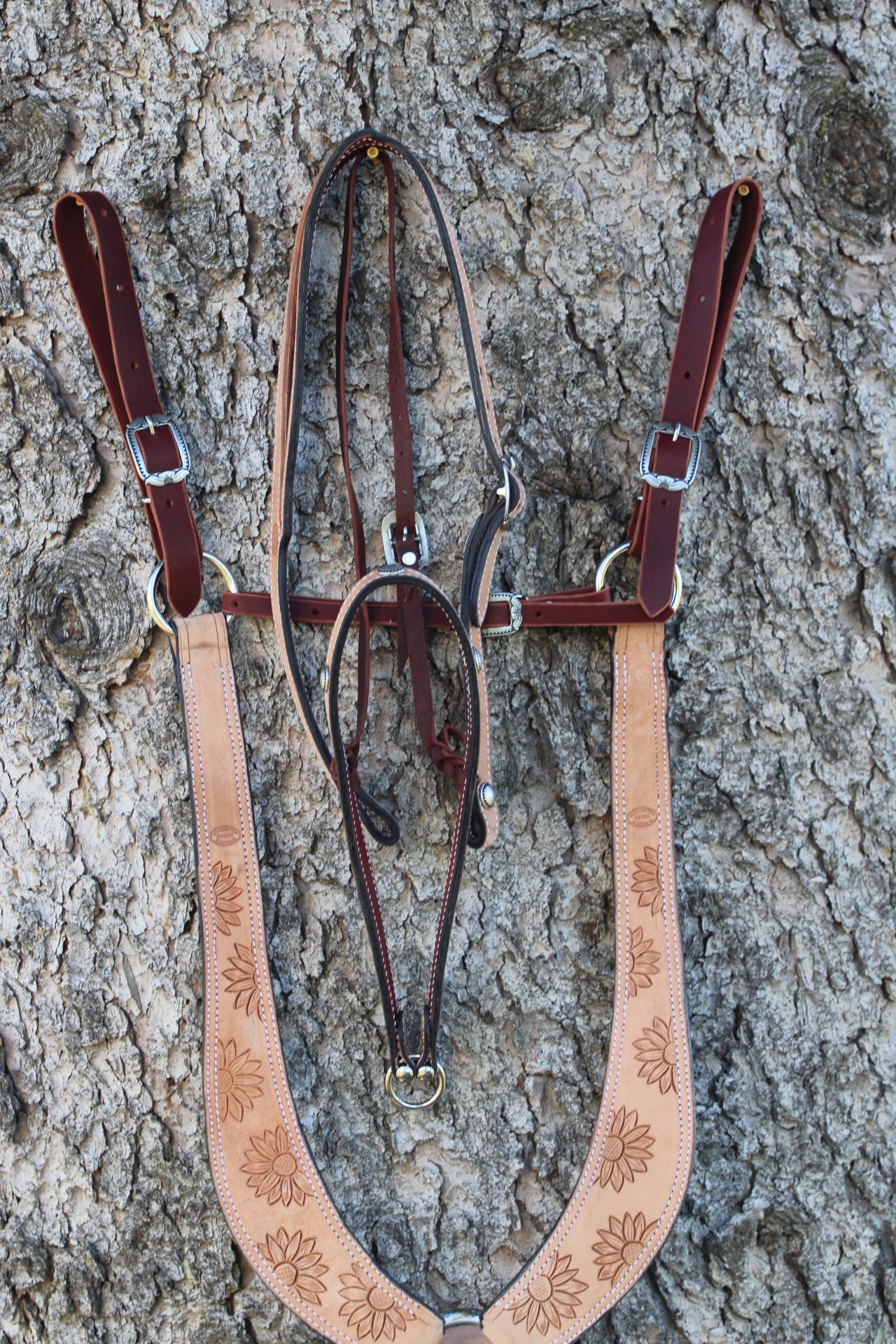 Rough-Out Sunflower Breastcollar