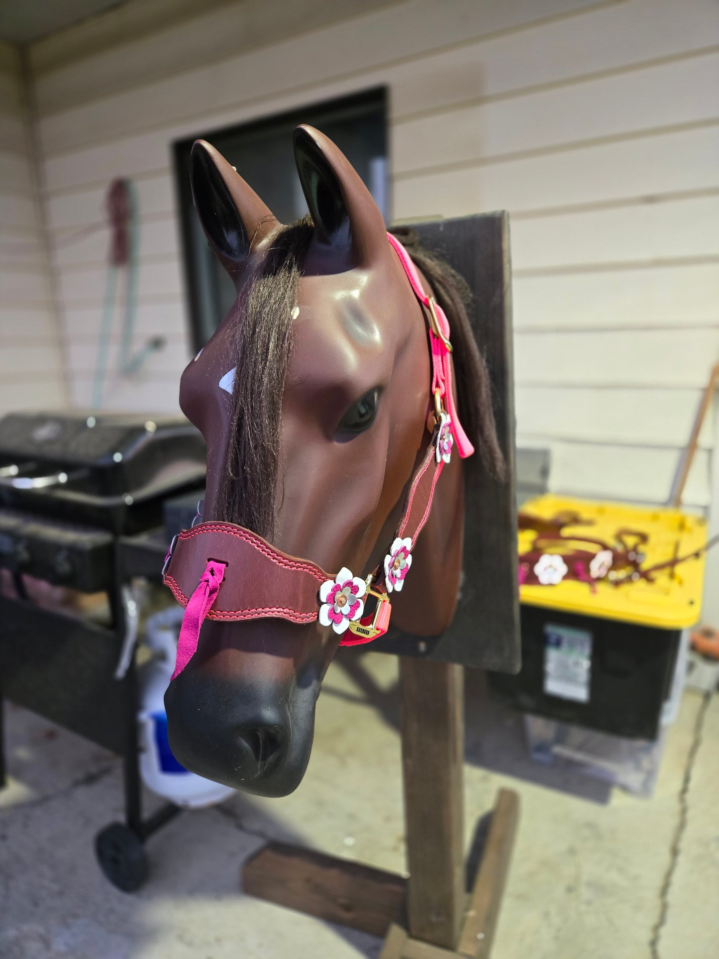 Pretty in Pink Flowers Tack Set