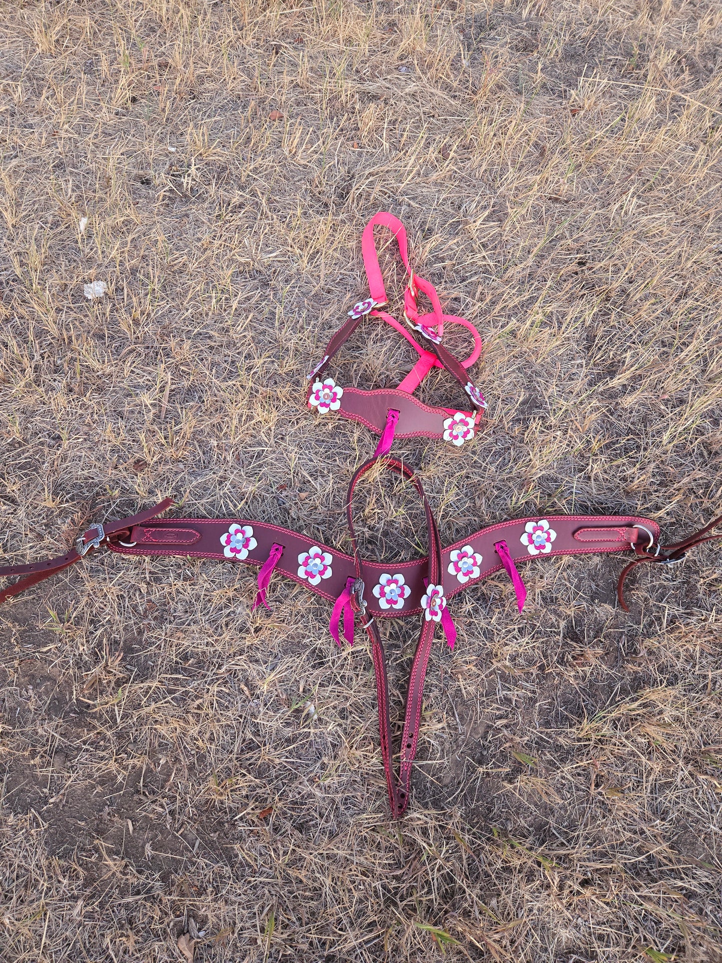 Pretty in Pink Flowers Tack Set
