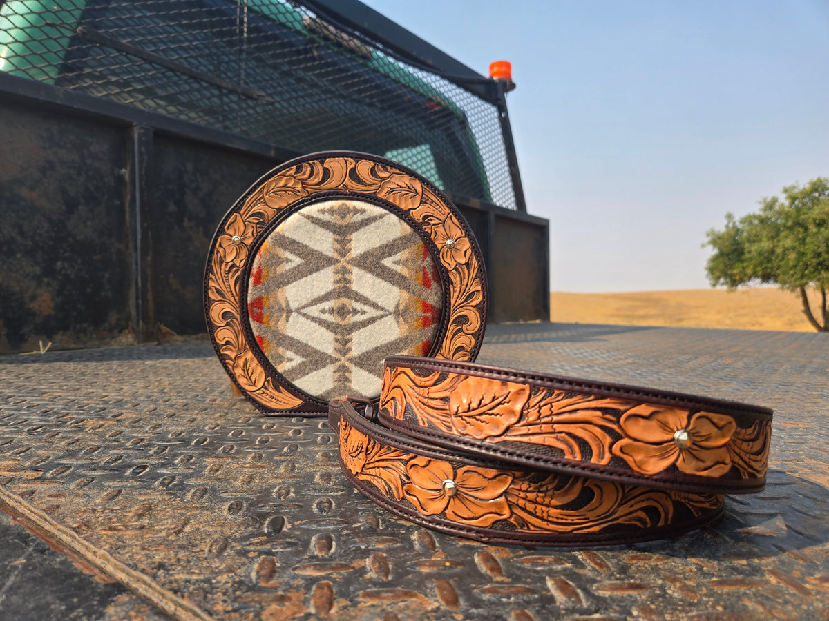 Tooled Canteen Purse