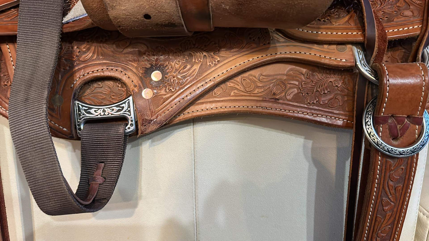 15.5" Wade Saddle