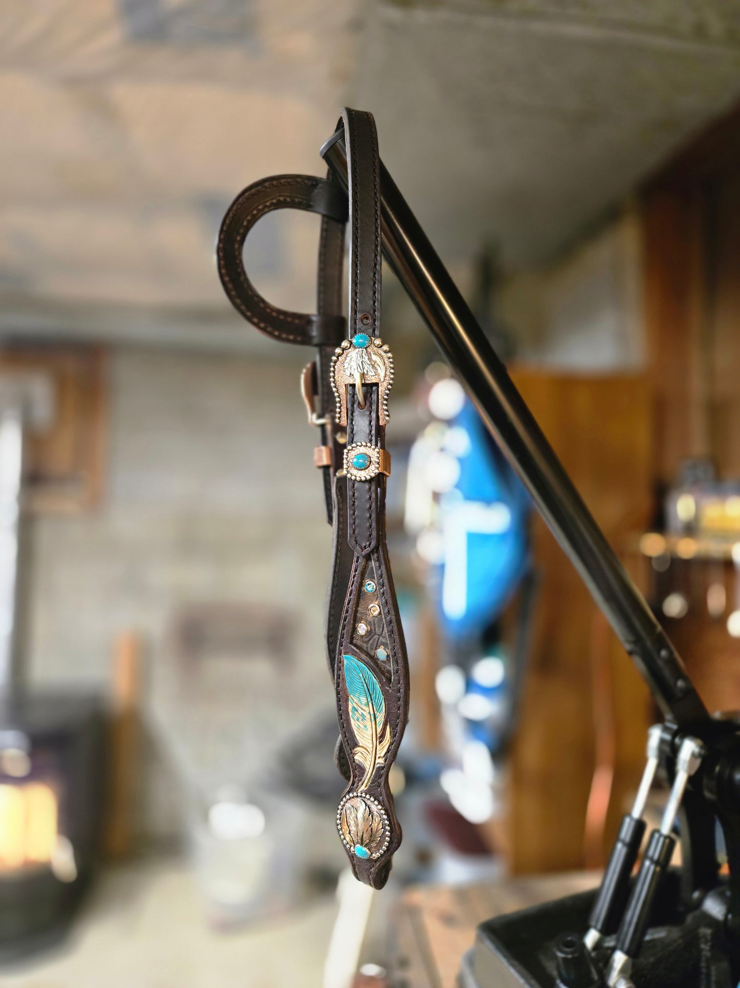 Blingy Feather Tack Set
