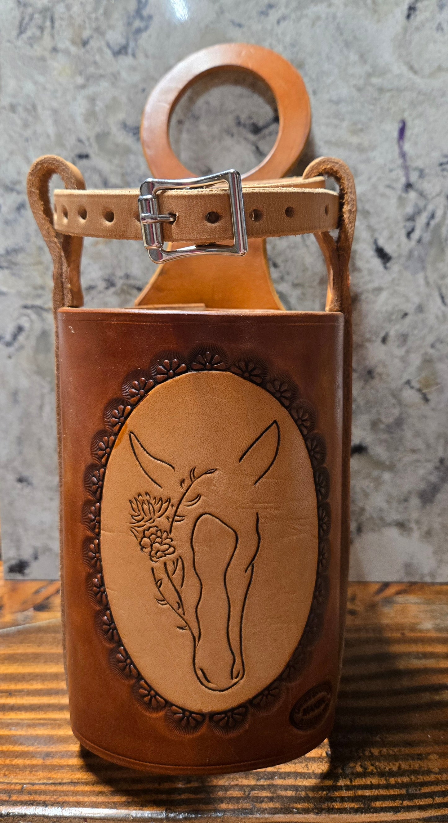 Saddle Horn Bottle Cover